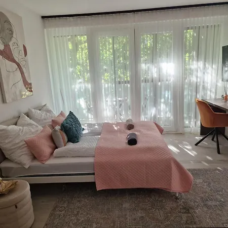 Szeged Starlight Rose Apartment Exterior photo